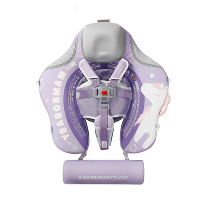 De paarse Mambobaby™ Eenhoorn Zwemtrainer met UPF 50+ zonnekap. Deze onzinkbare baby float is speciaal ontworpen voor baby's van 3-24 maanden voor veilige watergewenning.